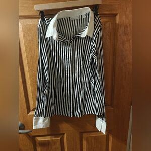 New York & Co Women's Black & White Striped Button Down Long Sleeve Small Shirt